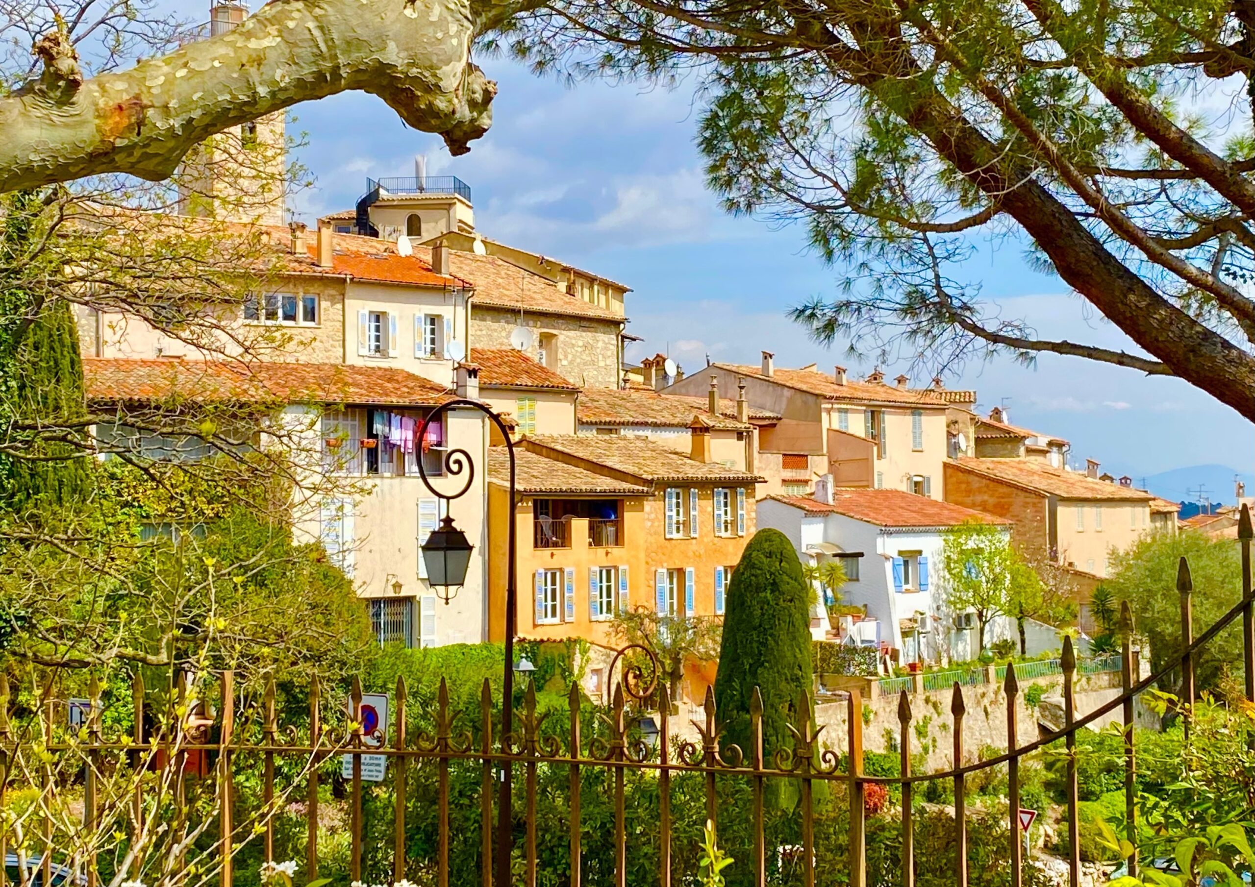 Mougins